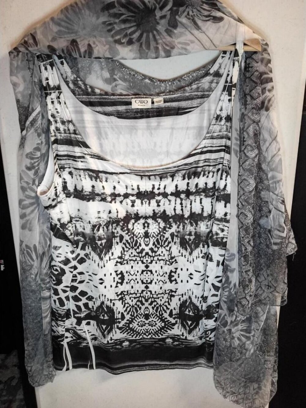 Cato Woman Plus Size Black and White Sheer Floral Overlay Tank Top Set Size 22/2